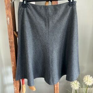 Elegant Gray Women's Skirt size 2